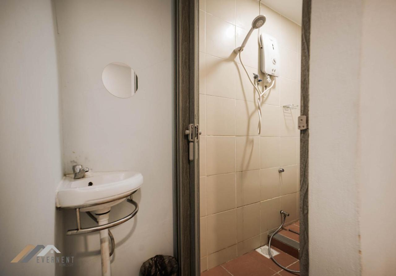 Welcome Inn By Evernent @ Pelita Commercial, Miri Exteriör bild